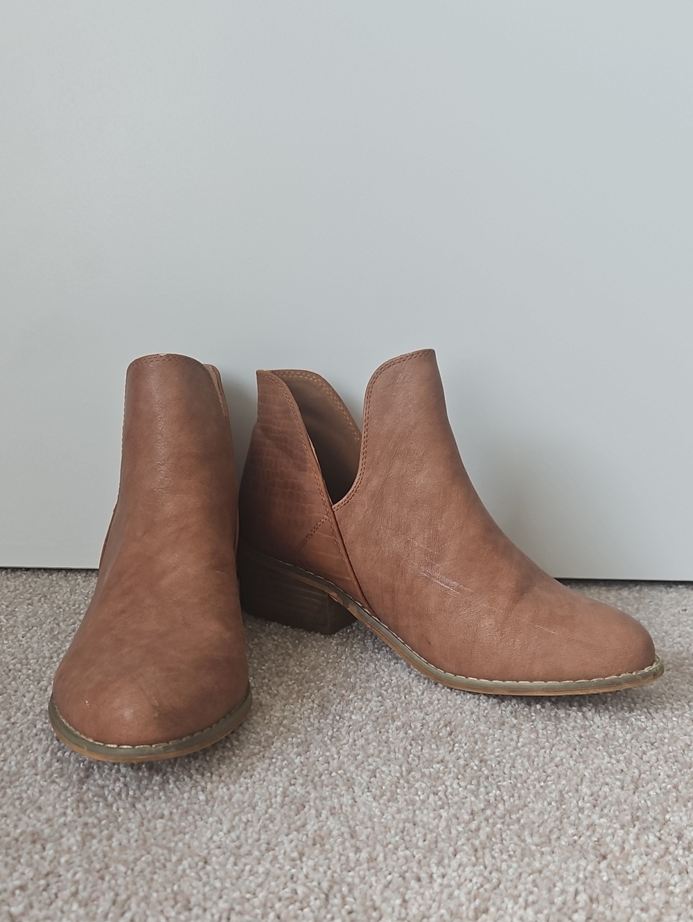 Women's Tan Ankle Boots - Classic Chelsea Style